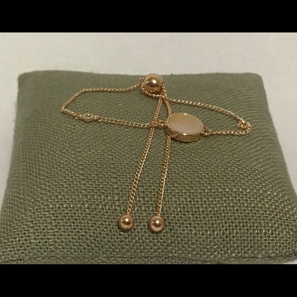 Mother of Pearl Adjustable Bracelet - Picture 3 of 3